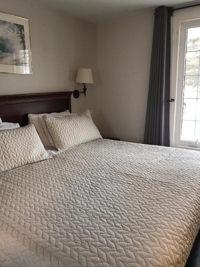 My Friends Inn Manitoulin Manitowaning Екстер'єр фото