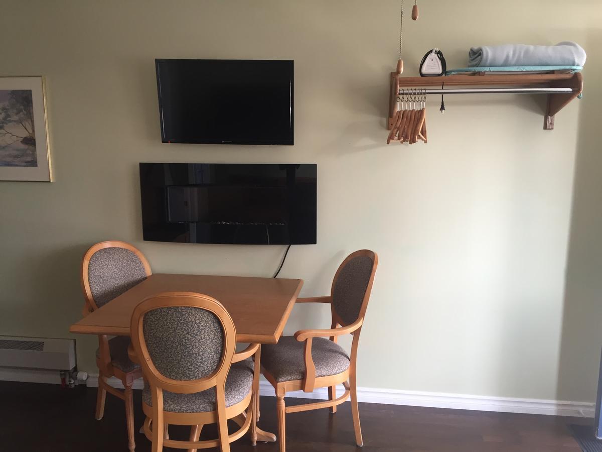 My Friends Inn Manitoulin Manitowaning Екстер'єр фото