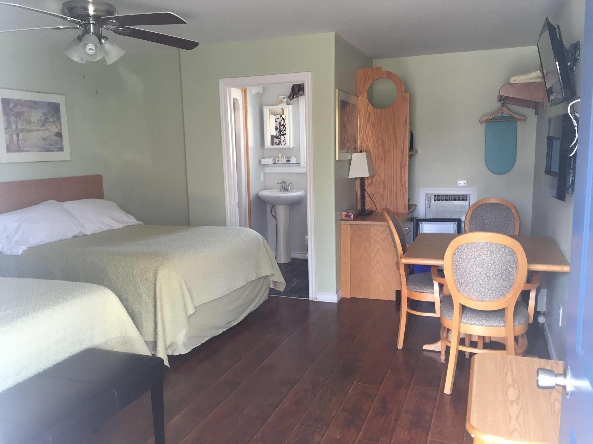 My Friends Inn Manitoulin Manitowaning Екстер'єр фото
