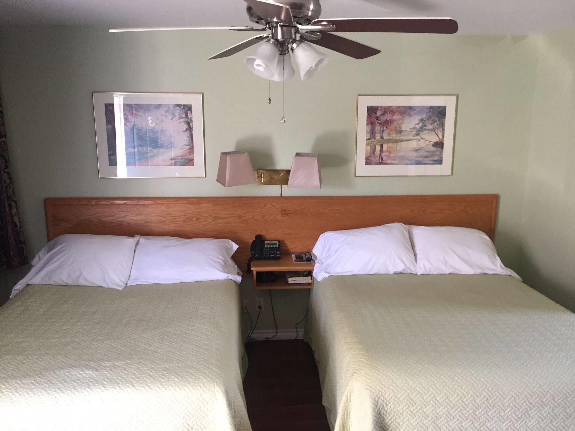 My Friends Inn Manitoulin Manitowaning Екстер'єр фото